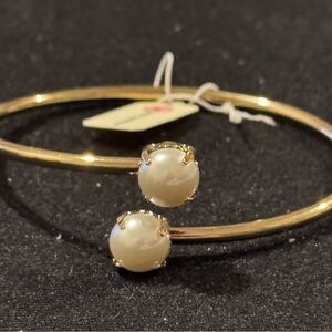 And Lovely Elegant Gold and Faux Pearl Women's Bangle